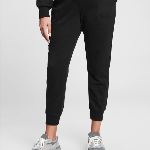 NWT GAP Fleece Joggers COLOR BLACK JACK SIZE MEDIUM TALL - Picture 3 of 5